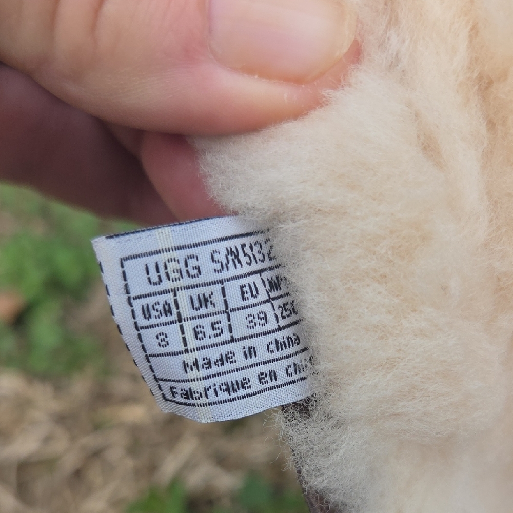 UGG Australia Cargo III boots - Picture 9 of 9